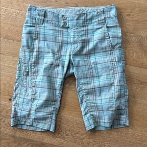Columbia Omni-Shade Plaid Shorts in Green and Gray (3)